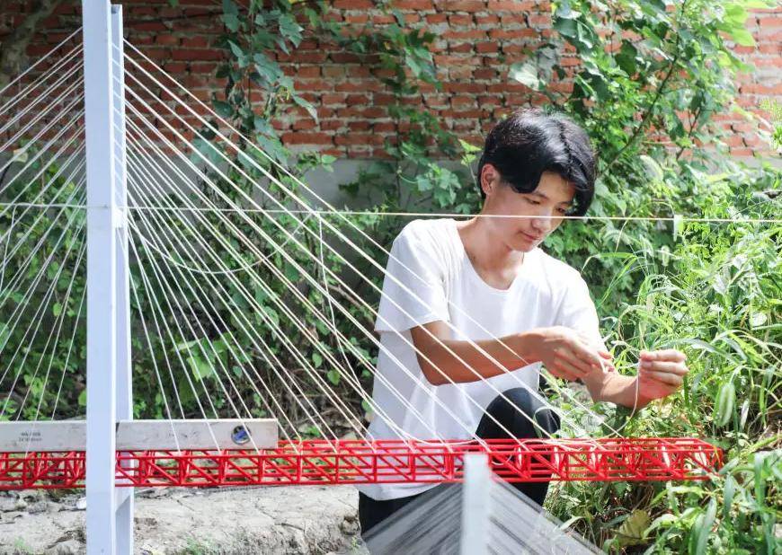 地建高铁穿隧道还能变轨网友:农村基建狂魔j9九游会真人游戏第一河南21岁小伙在菜(图4) 地建高铁穿隧道还能变轨网友:农村基建狂魔j9九游会真人游戏第一河南21岁小伙在菜(图4)