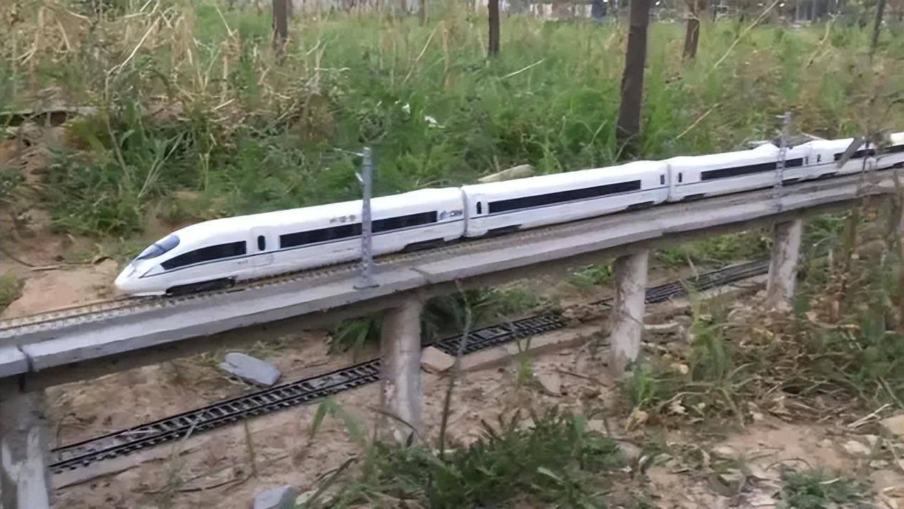 地建高铁穿隧道还能变轨网友:农村基建狂魔j9九游会真人游戏第一河南21岁小伙在菜(图5) 地建高铁穿隧道还能变轨网友:农村基建狂魔j9九游会真人游戏第一河南21岁小伙在菜(图5)