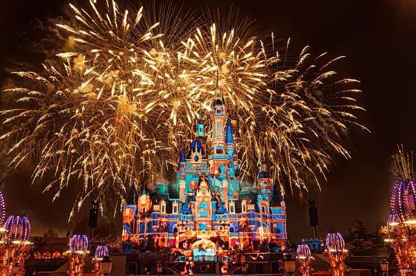 年盛典启新岁十周年庆典序幕正式拉开j9九游会(中国)网站上海迪士尼跨(图1)